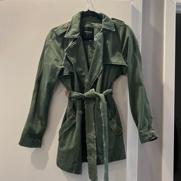 Women’s never worn Le Superbe jacket with embroidery on back! - Picture 1 of 4